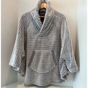 Laura Ashley S/M Quilted Poncho Taupe White and Grey